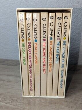 The Chronicles of Narnia 1970s book set (1-7)  w/Box. Written by C.S. Lewis